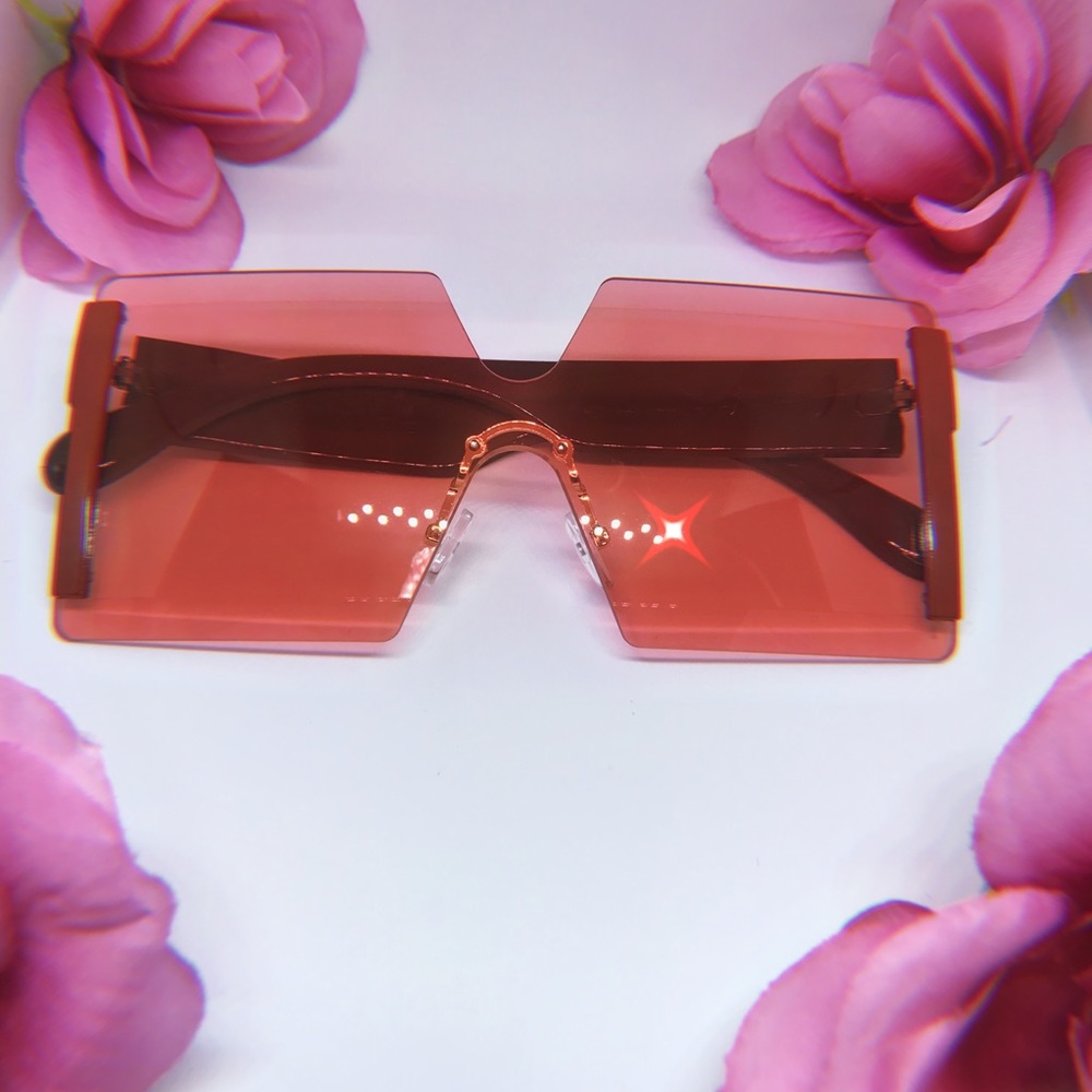 Oversized sunglasses